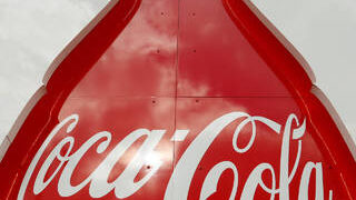 Coca-Cola приостановила деятельность в России