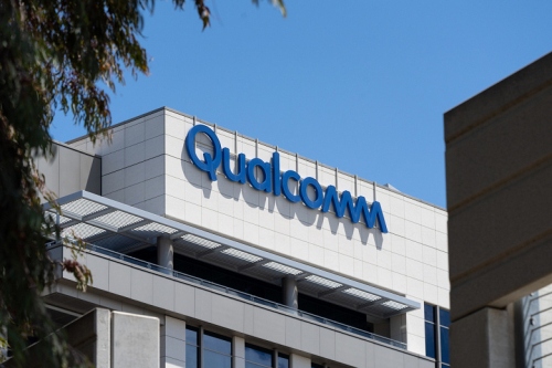 Qualcomm хочет вернуться на рынок серверных процессоров. Уже известен первый возможный покупатель Qualcomm хочет вернуться на рынок серверных процессоров. Уже известен первый возможный покупатель