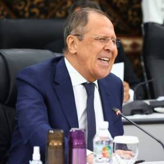 Британский парламентарий назвал Лаврова «переигравшим Джонсона» Вводная картинка