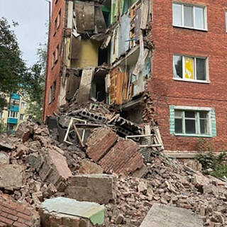 Мэр российского города отреагировал на обрушение части жилого дома Вводная картинка