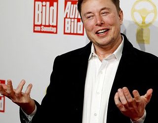 Маск вернулся на первую строчку рейтинга богатейших людей планеты